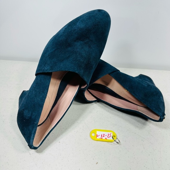 Shoes - Taryn Rose Brenda Loafer Silky Suede size 6,5B